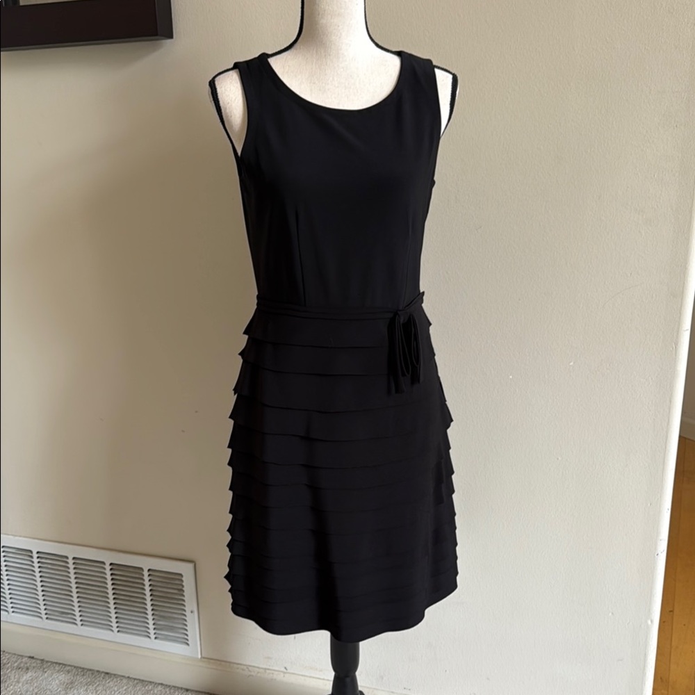 Elegant Black Sleeveless Dress